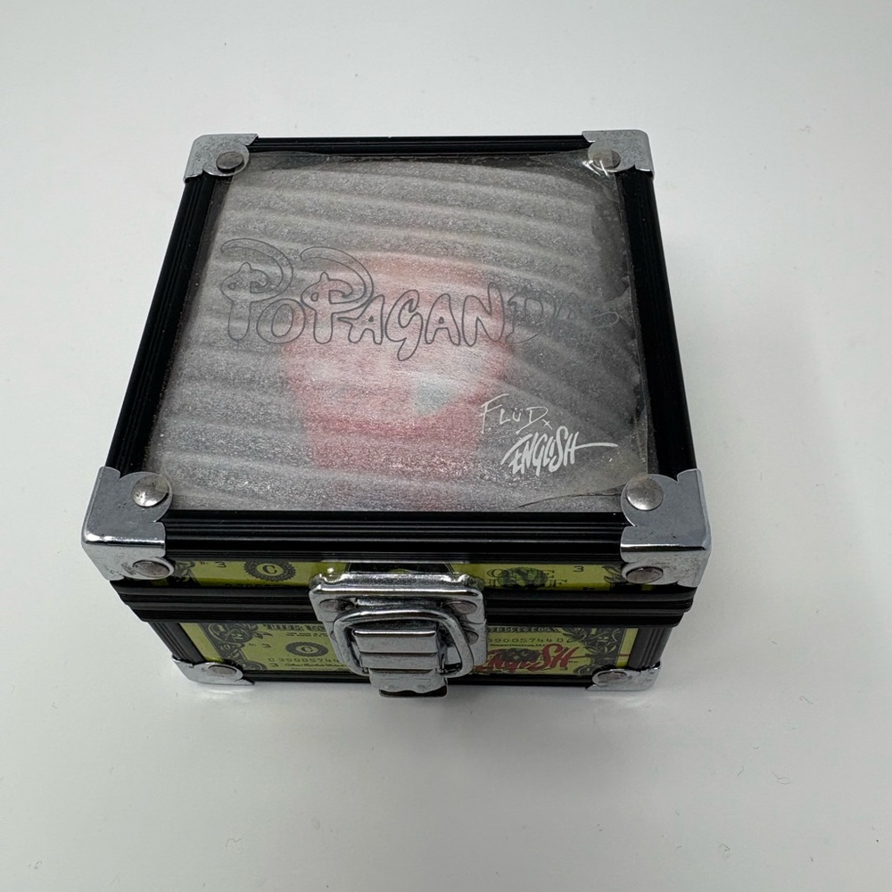 Flud x Ron English Watch (British edition) with Box vintage never been worn new - Picture 15 of 15